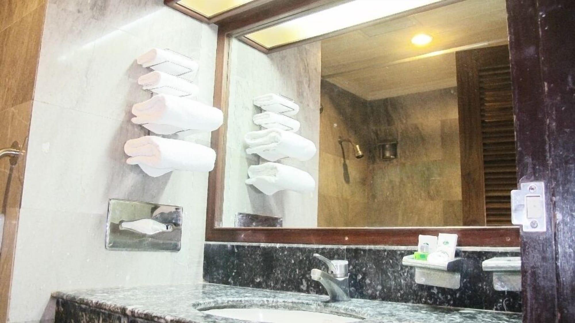 Lee Gardens Hotel Hat Yai Exterior photo